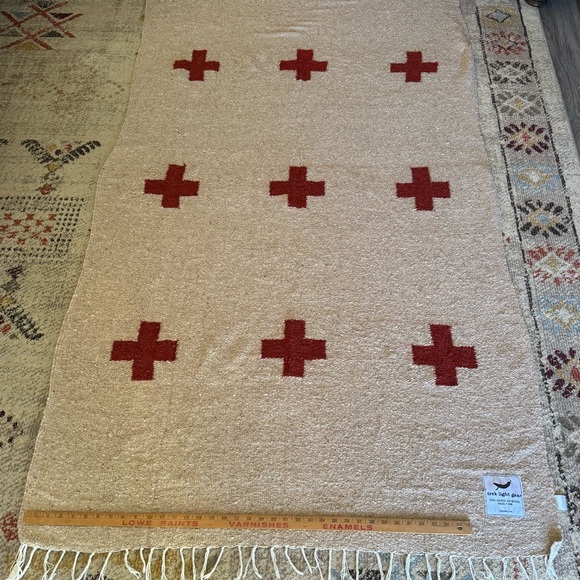 Trek Light Gear “Positive Vibrations” Handwoven Mexico Tan Fringe Blanket/Throw - Picture 7 of 13